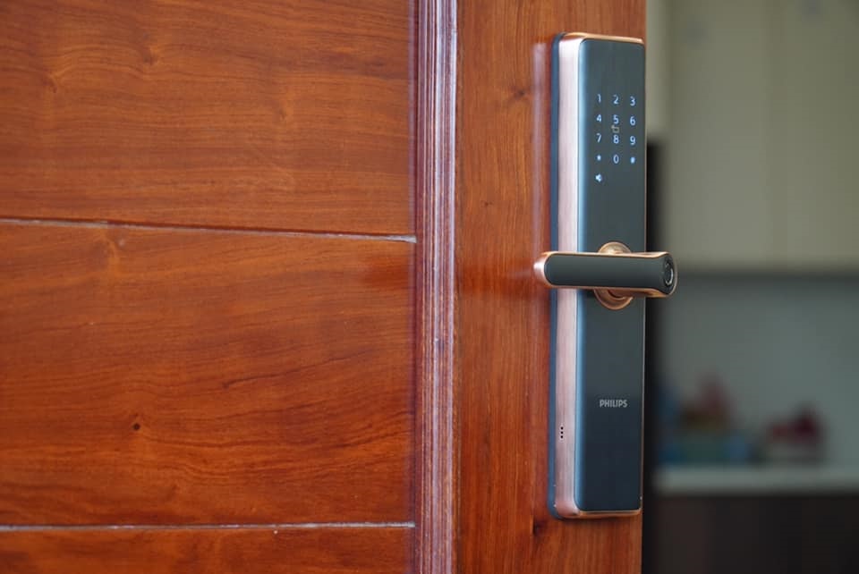 Khóa tay gạt Philips 7300