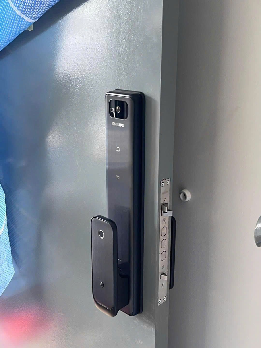 Hình ảnh thực tế Philips Alpha V 4 
