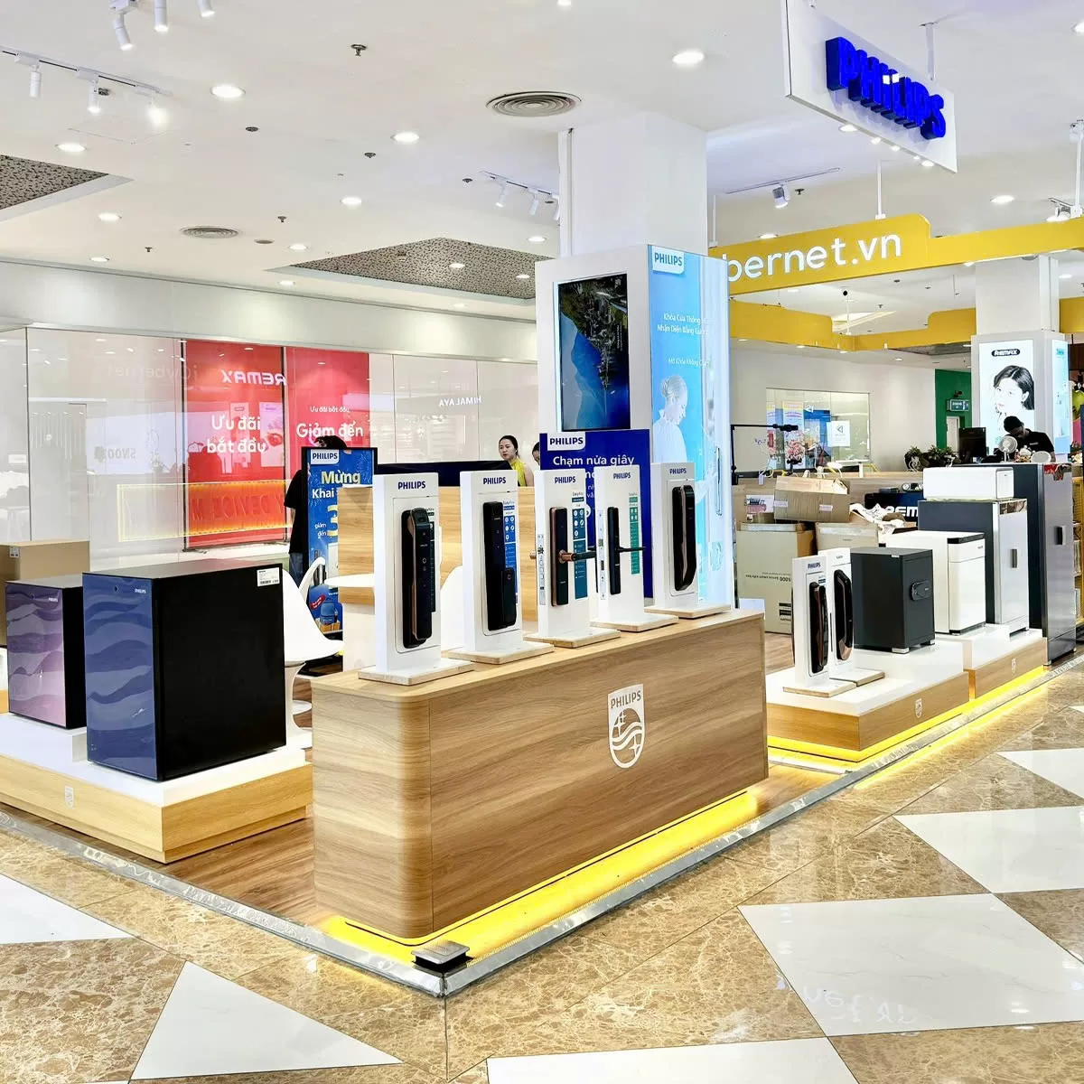 Khóa Face ID tại showroom