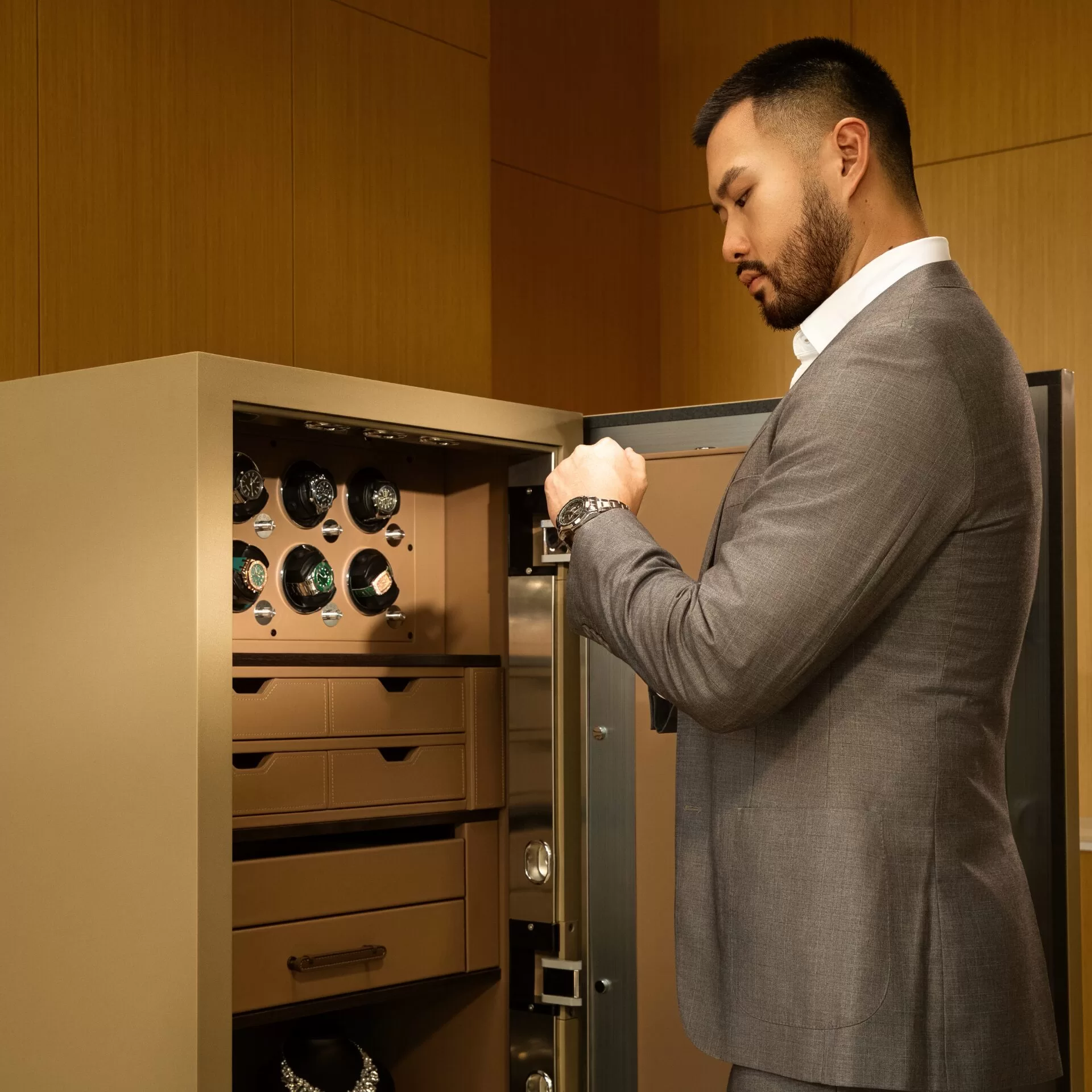 có nên mua két sắt không 1