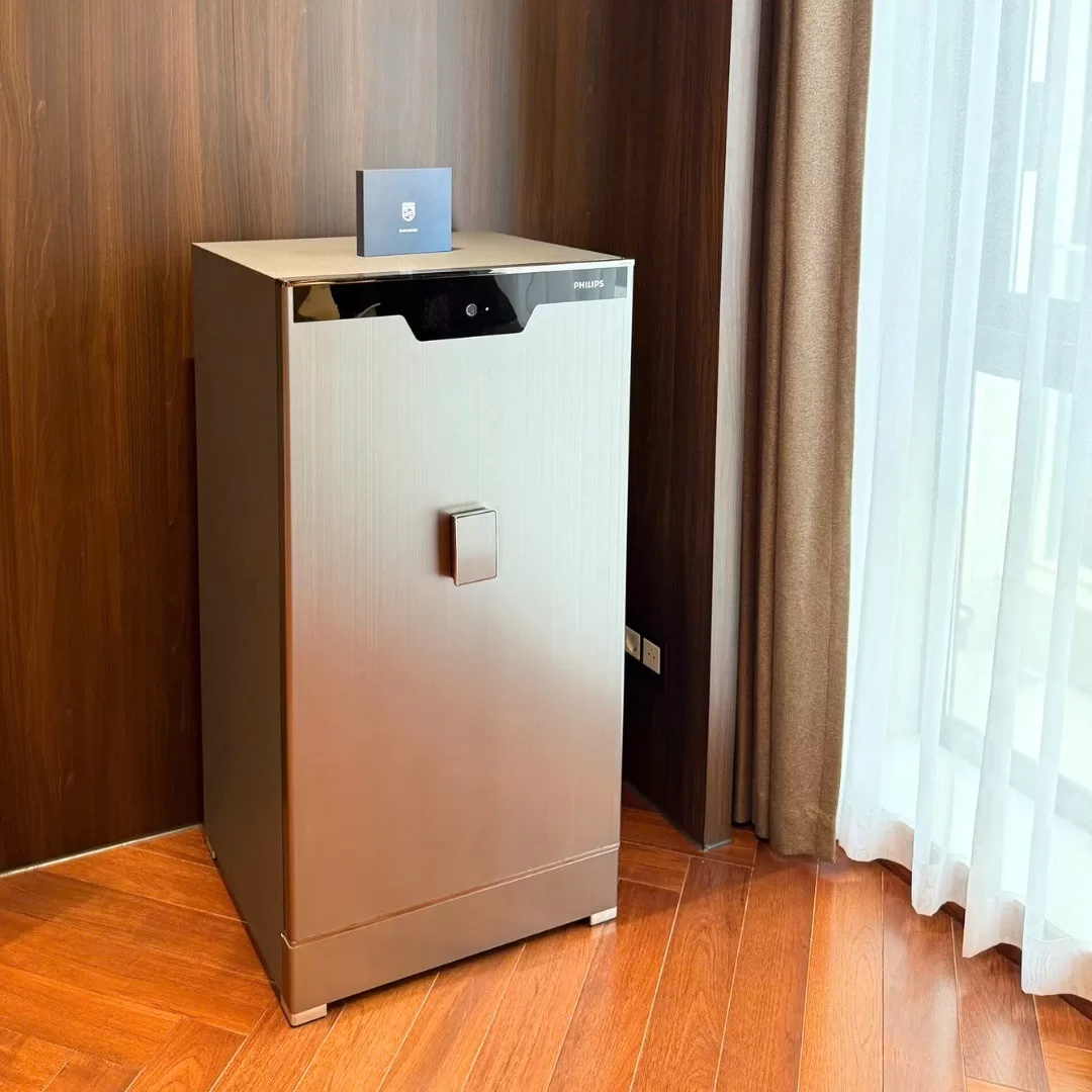 Có nên mua két sắt không Philips SBX702